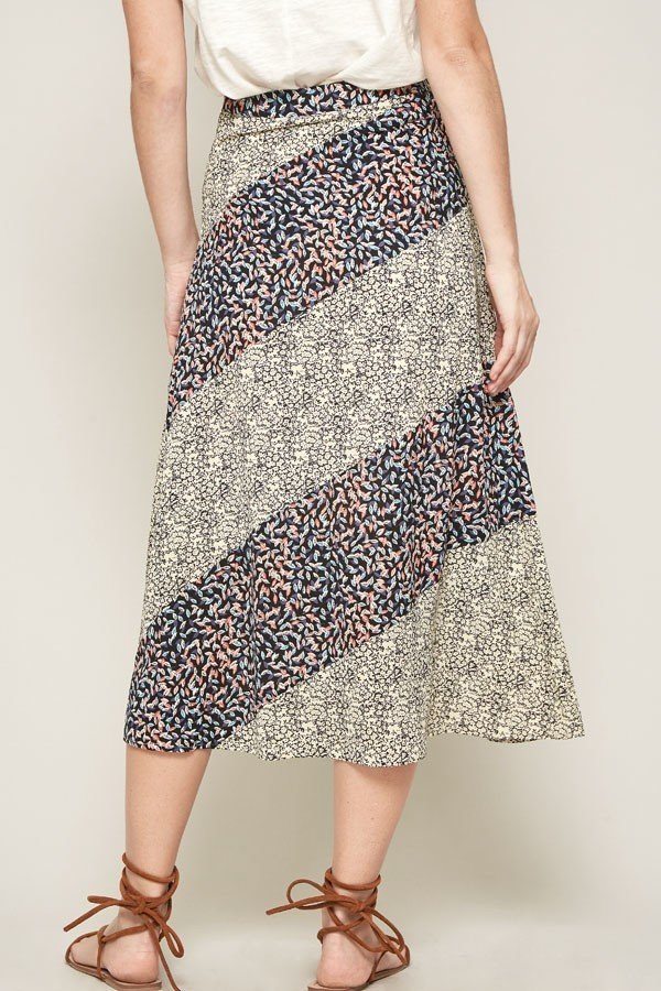 A Floral-print Woven Midi Skirt — Black