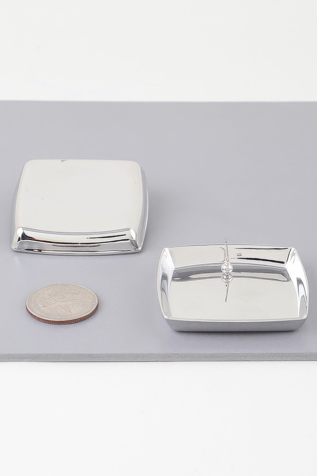 Classic Shine Frame Earrings
