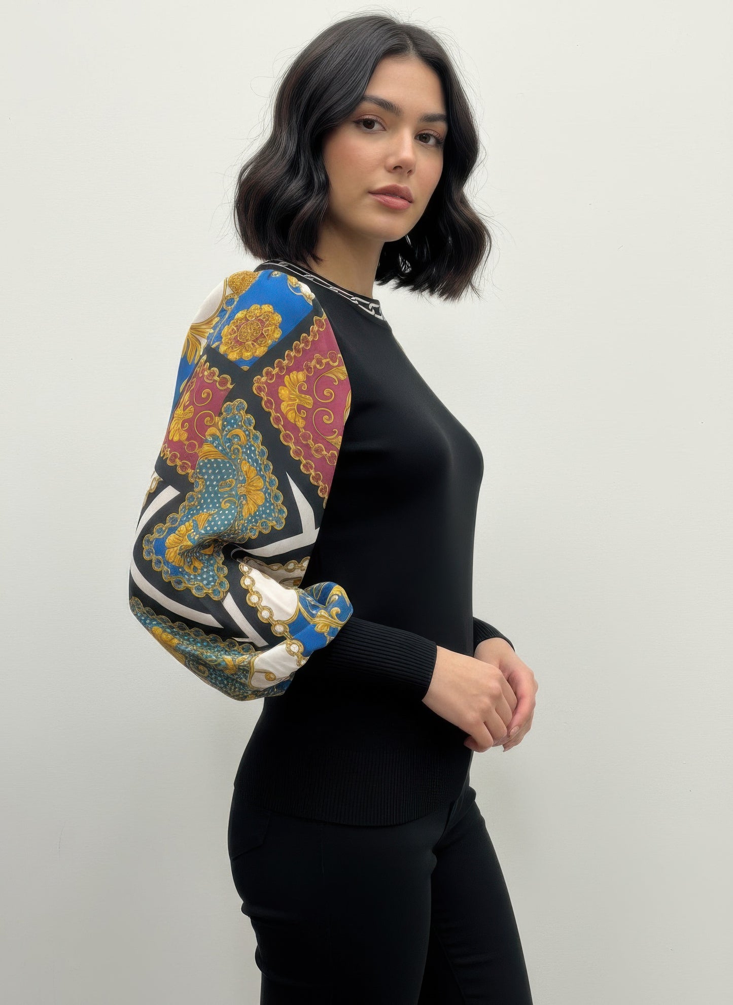 Rio& Rian Pullover Sweater — Black