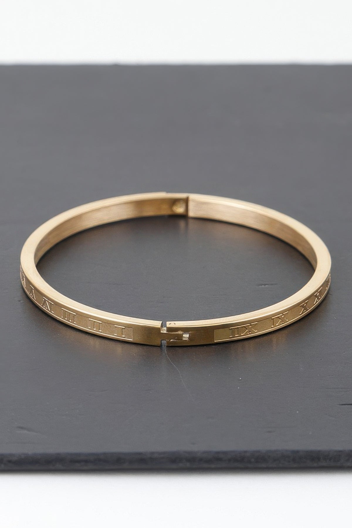 Thin Roman Numeral Bracelet